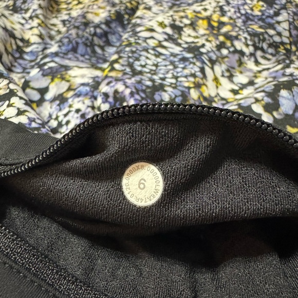 Lululemon Athletica | Pace Revival Skirt | Floral Metropolis | Size 6 - Picture 6 of 6